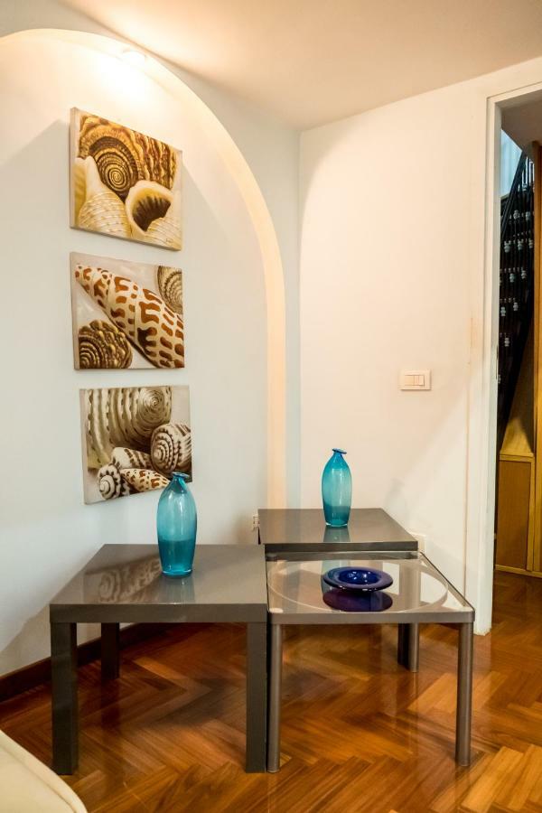 Il Salotto Di Nonna Cornelia 2 Hotel Naples Exterior photo