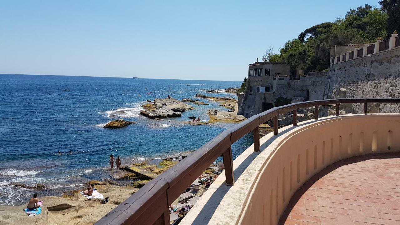 Il Salotto Di Nonna Cornelia 2 Hotel Naples Exterior photo